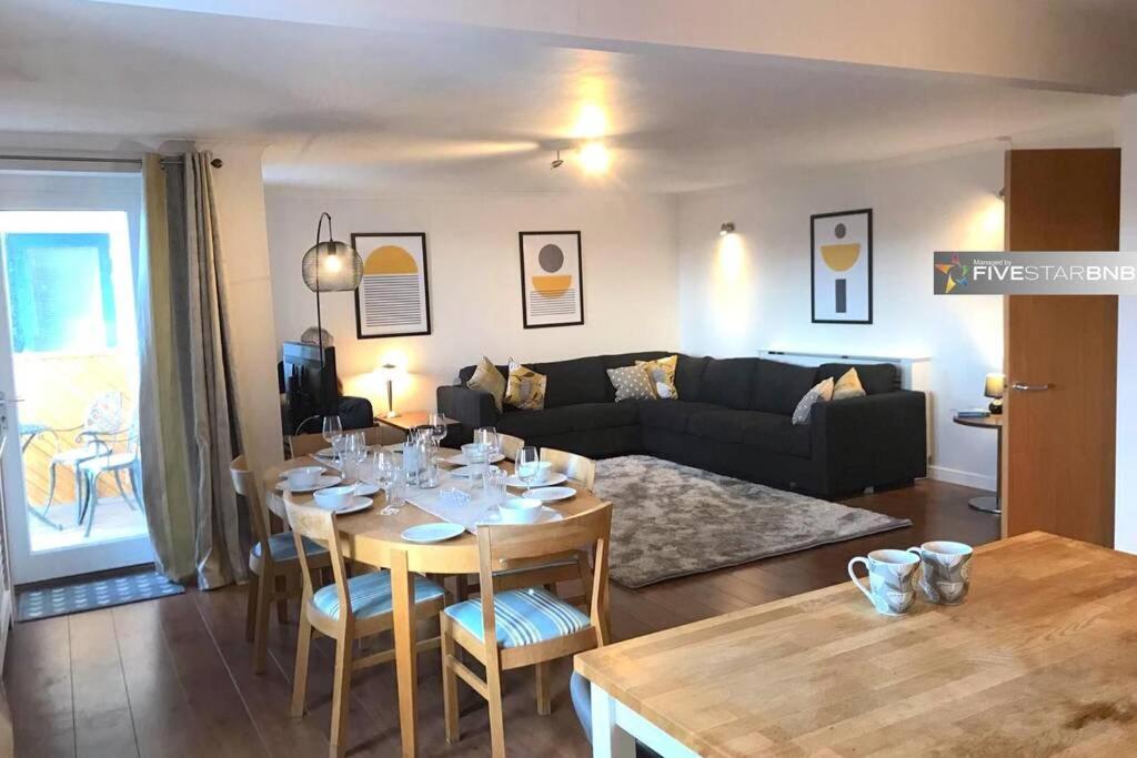 Waterfront Living In Leith With Free Parking! Apartment Edinburgh Exterior photo